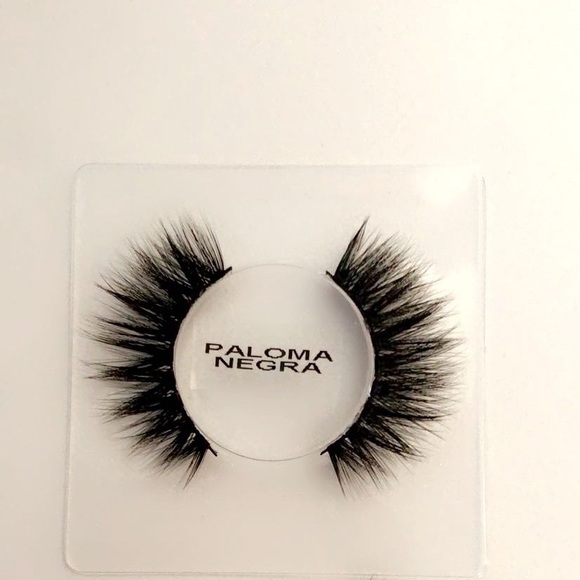 Lashes - Picture 6 of 14